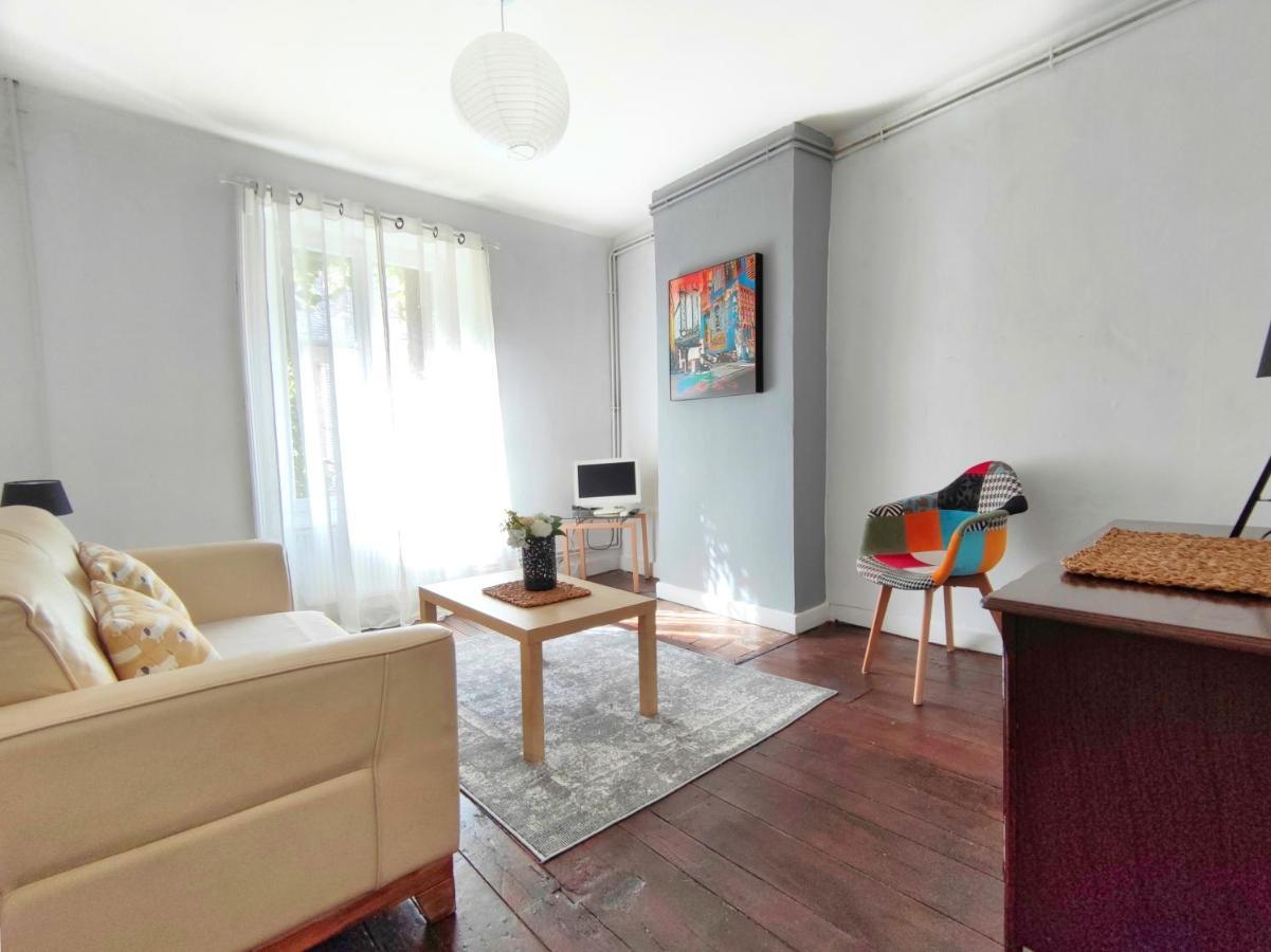 Number 22 - Le Dorat - Apartment 3 With Garden & Free Parking Экстерьер фото